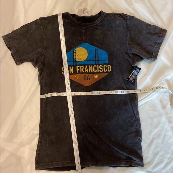 Gildan Black Graphic T-Shirt – Blue & Yellow Print – Size S - Picture 3 of 5